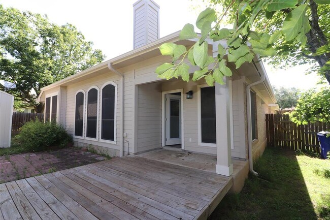 Building Photo - 1309 Wide Antler Cove