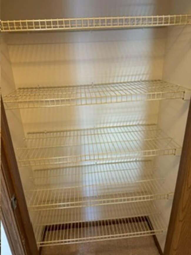 Building Photo - 5685 Barney Ln