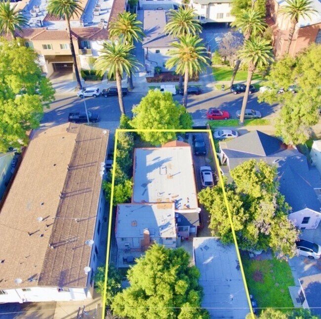 Building Photo - 14827 Friar St