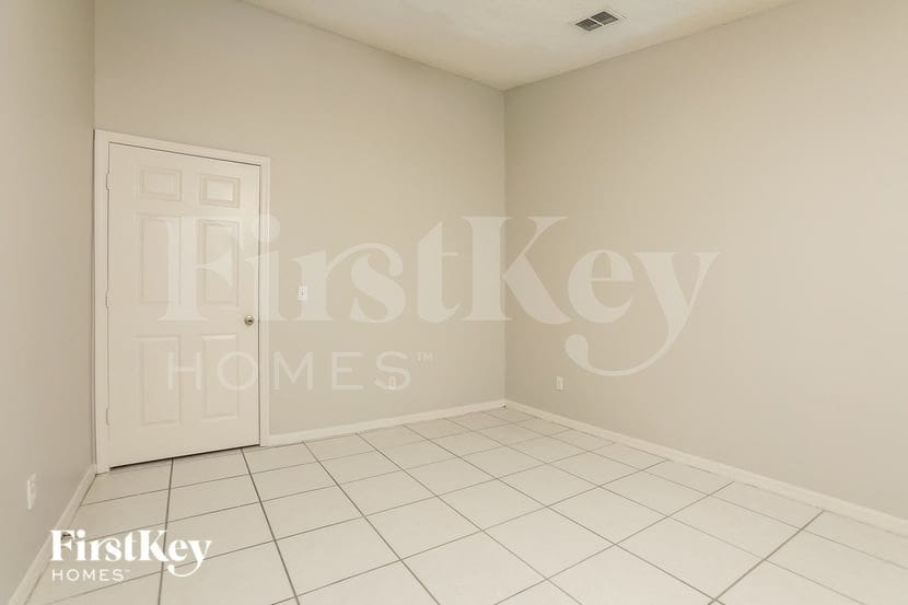 Building Photo - 7594 Groveoak Dr