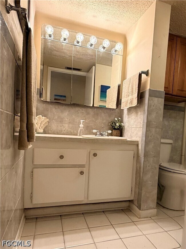 Building Photo - 3706 Broadway