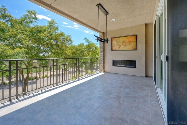 Building Photo - 16242 Camden Cir