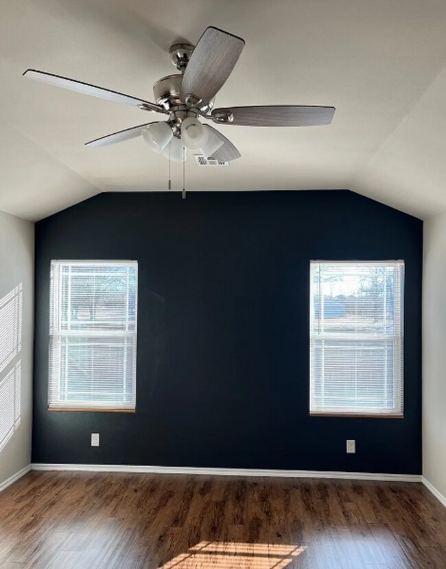 Building Photo - 3 Bed | 2 Bath in Broken Arrow!