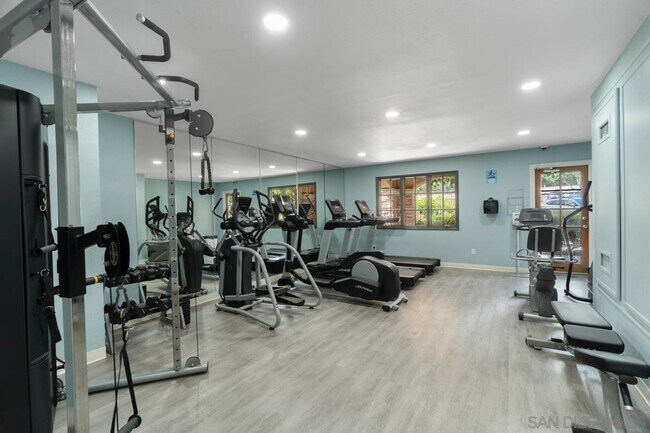 Building Photo - Delightful 2 Bedroom 2 Bath Condo in UTC