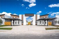 Building Photo - 604 N Onyx Ave