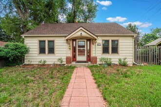 Building Photo - Main Level Living Near UC Health and Olymp...
