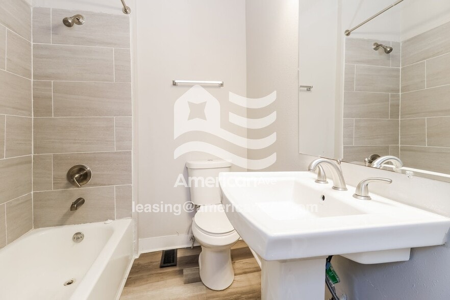 Building Photo - 2839 Marshall Ave