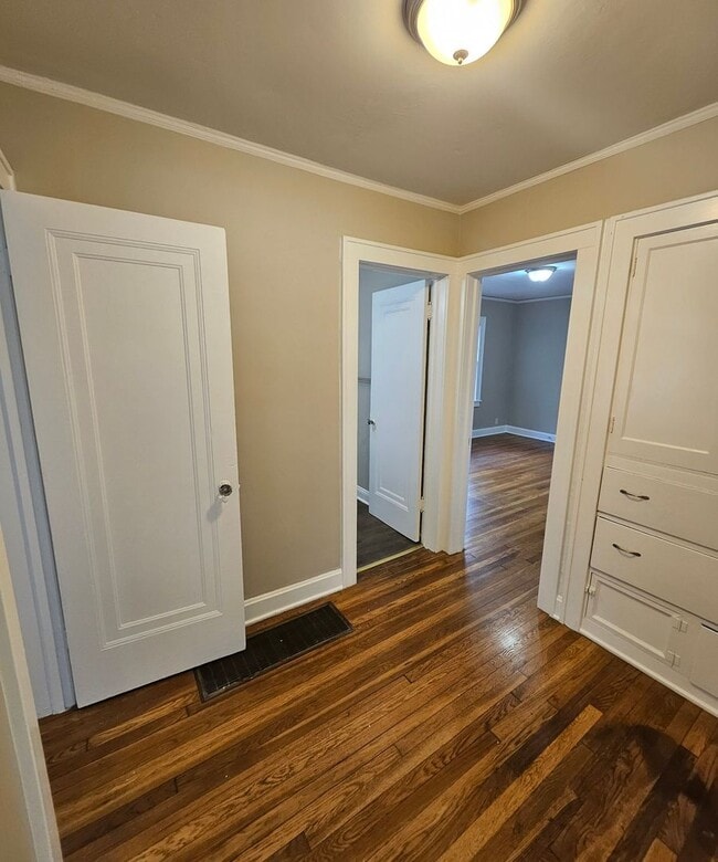 Building Photo - Stylish 2-Bedroom in Kansas City!