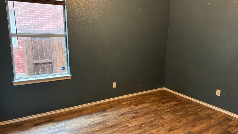 Building Photo - 1988 Helmoken Falls Dr