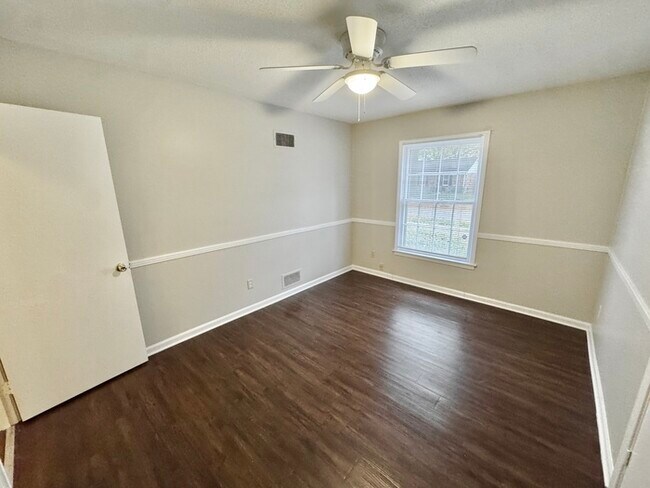 Building Photo - 5129 Kittie Lee Ln