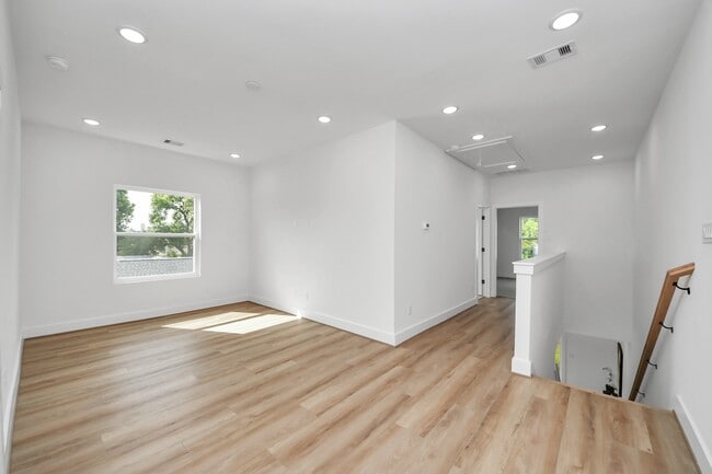 Building Photo - 7729 Avenue J