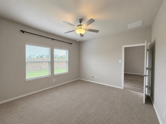 Building Photo - 205 Greenbriar Dr
