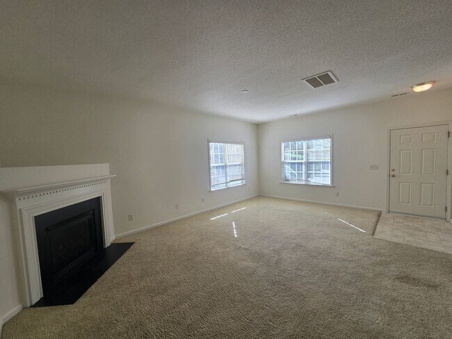 Building Photo - 100 Ranger Pl