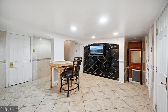 Building Photo - 4221 16th St NW