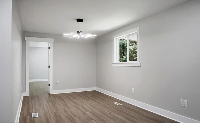 Building Photo - 107 Woodland Dr