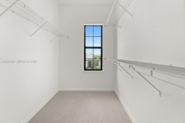 Building Photo - 4492 Tacoma Pk Dr