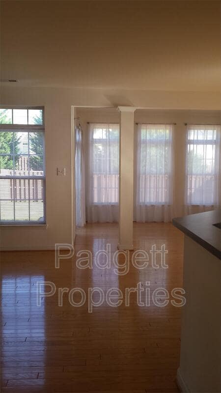 Building Photo - 4321 Meredith Creek Dr