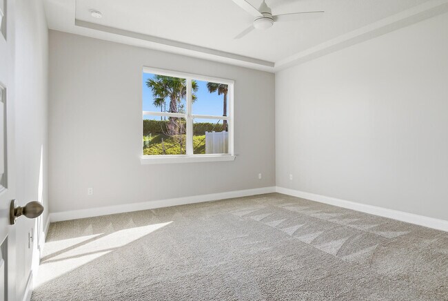 Building Photo - 8558 Dahlia Cir