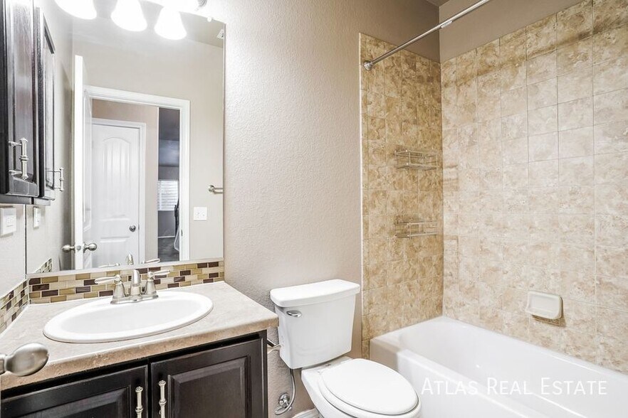 Building Photo - 7086 Mustang Rim Dr