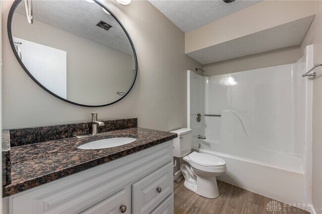 Building Photo - 160 N 4th St