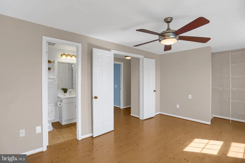 Building Photo - 5737 Sunset View Ln