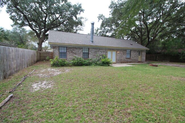 Building Photo - Southwest Pensacola 3-Bedroom Home with Fe...