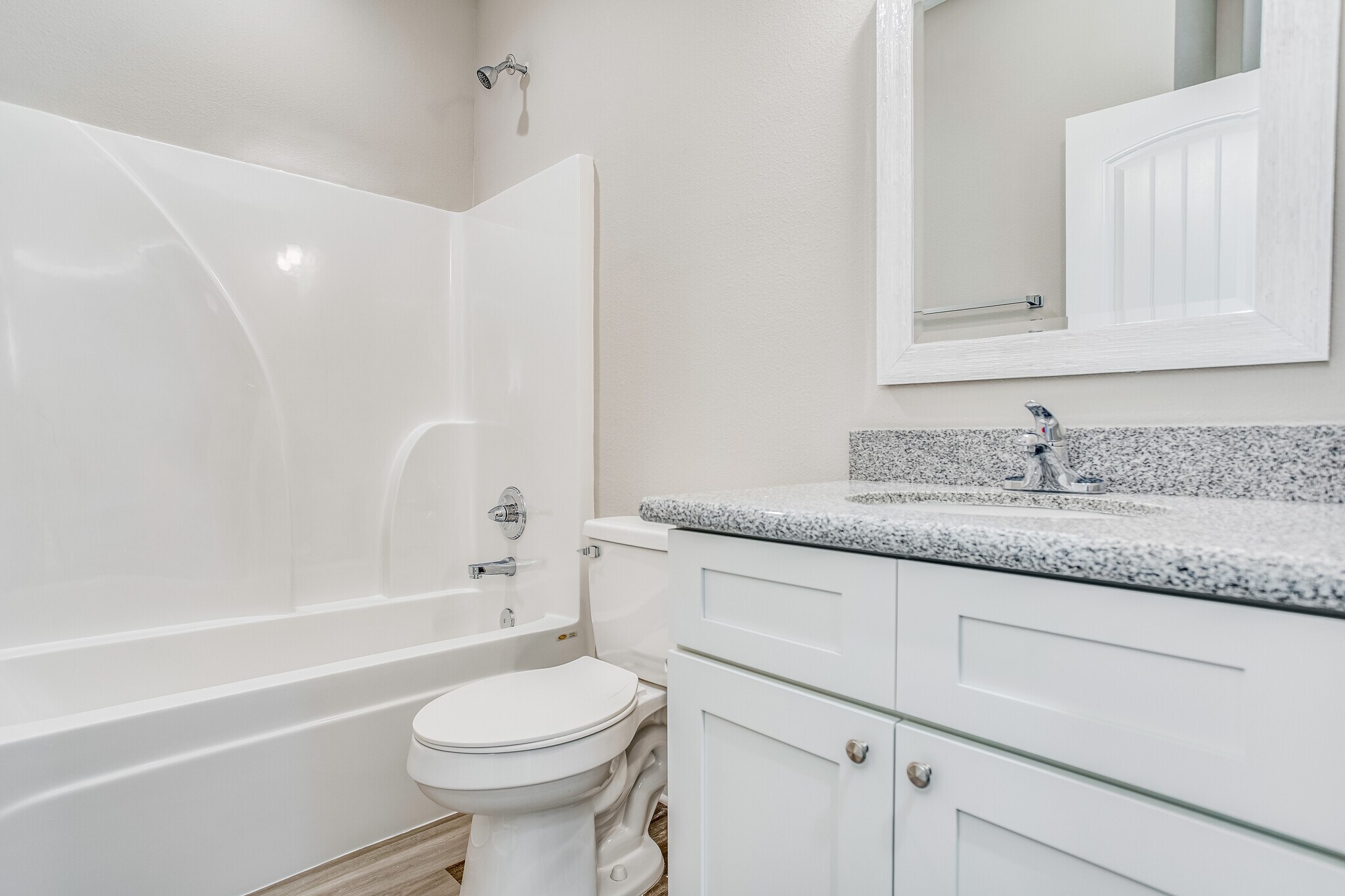 Building Photo - 5940 Savannah Dr