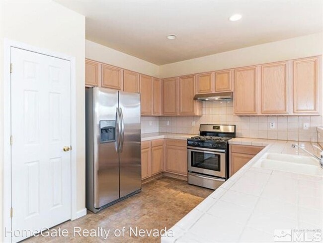 Building Photo - 4 br, 3.5 bath House - 1534 Iratcabal