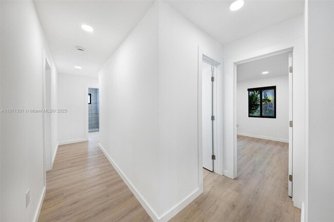 Building Photo - 7401 Miami View Dr