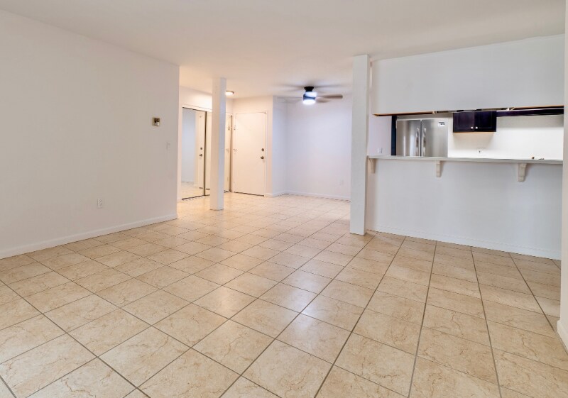 Building Photo - 6780 Friars Rd