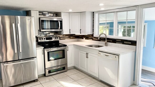 Building Photo - 86 Jackson Ave