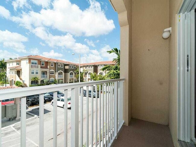 Building Photo - 8833 NW 107th Ct