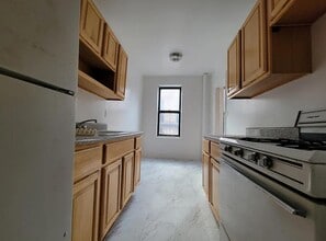 Building Photo - 1 Village Green Way