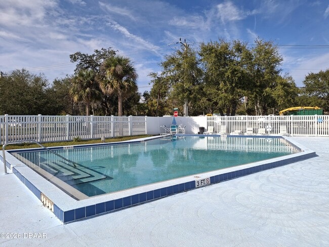 Building Photo - 1302 Deer Springs Rd