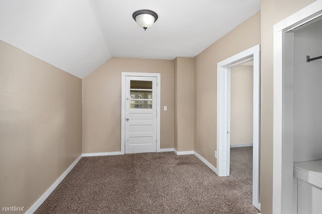 Building Photo - 2 br, 1 bath Apartment - 1002 Jackson St NW