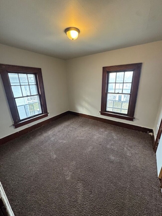 Building Photo - 4010 Lillie St