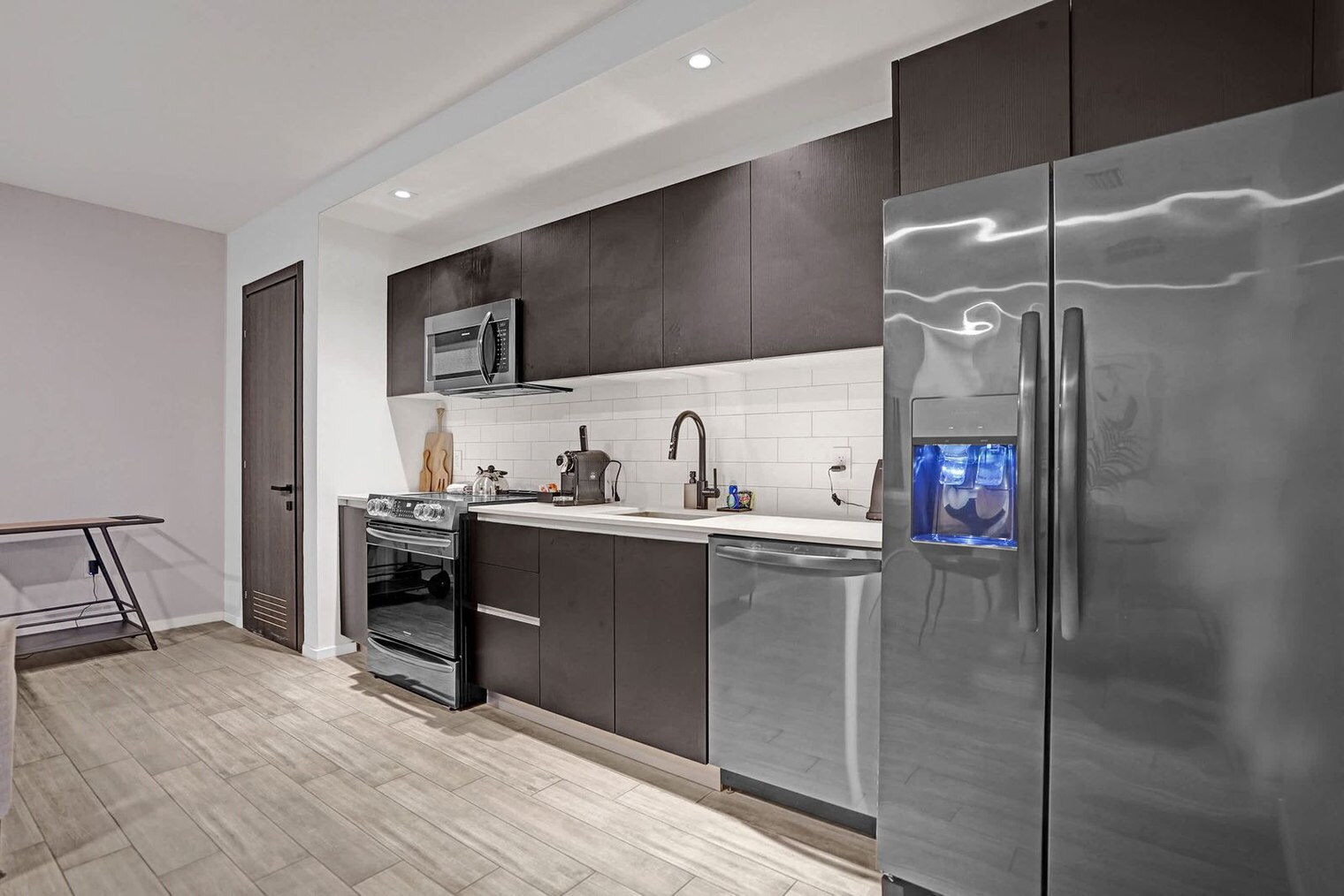 Building Photo - 398 NE 5th St