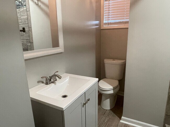 Building Photo - 3 Bedroom Home for Rent in Pearl!
