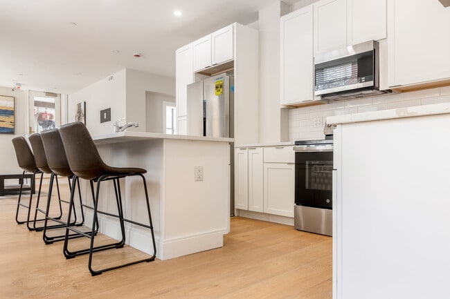 Building Photo - 44 Bromfield St