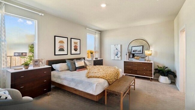 Building Photo - 611 Bluffview Dr.