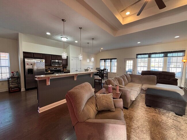 Building Photo - 343 Camrose Wy