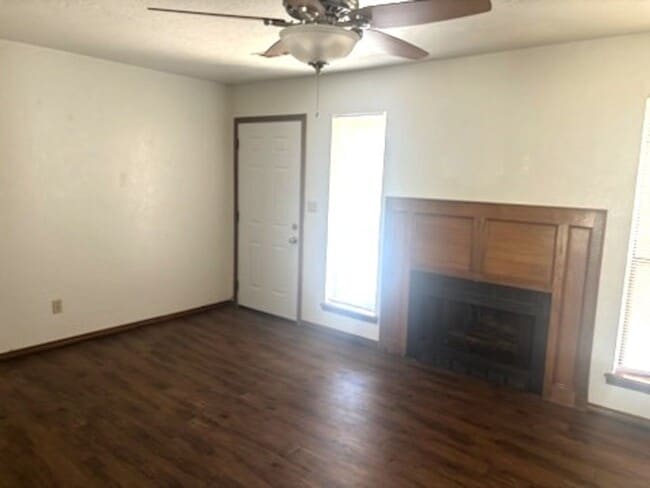 Building Photo - 2903 NE Tortoise Dr