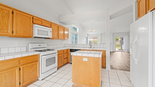 Building Photo - Charming 3 bedroom home in Pheasant Run
