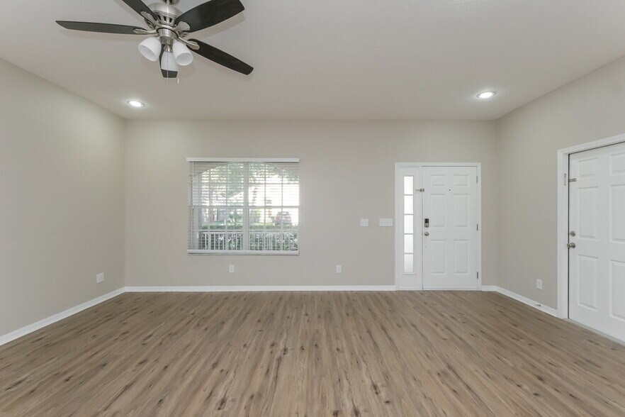 Building Photo - 12923 Terrace Springs Dr