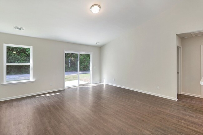 Building Photo - 604 Cade Avenue - Hartford - Statesboro