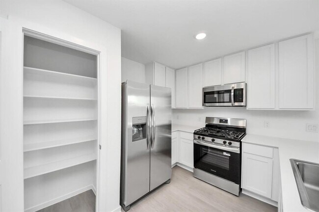 Building Photo - 26803 Inkberry Holly Ln