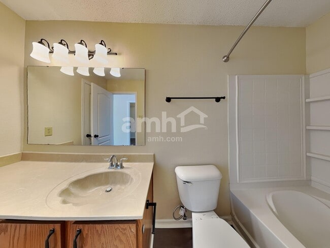 Building Photo - 10002 Big Bend Dr