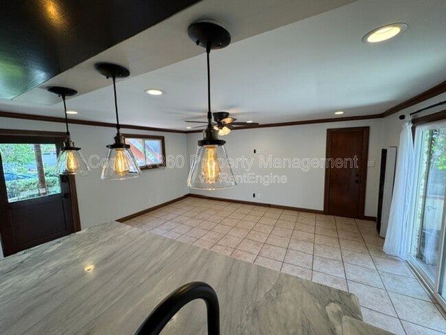 Building Photo - 2501 Eucalyptus Ave