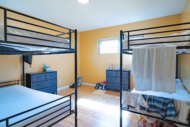 Building Photo - 5001 54th St