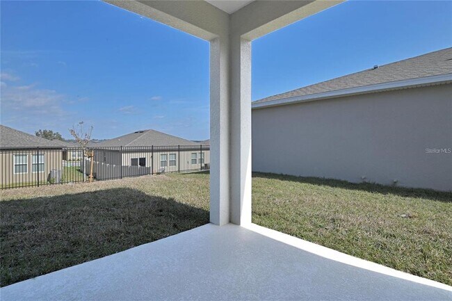 Building Photo - 830 Ballantyne Dr